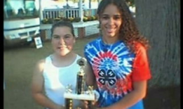 二女一杯视频,揭秘神秘视频背后的故事与真相